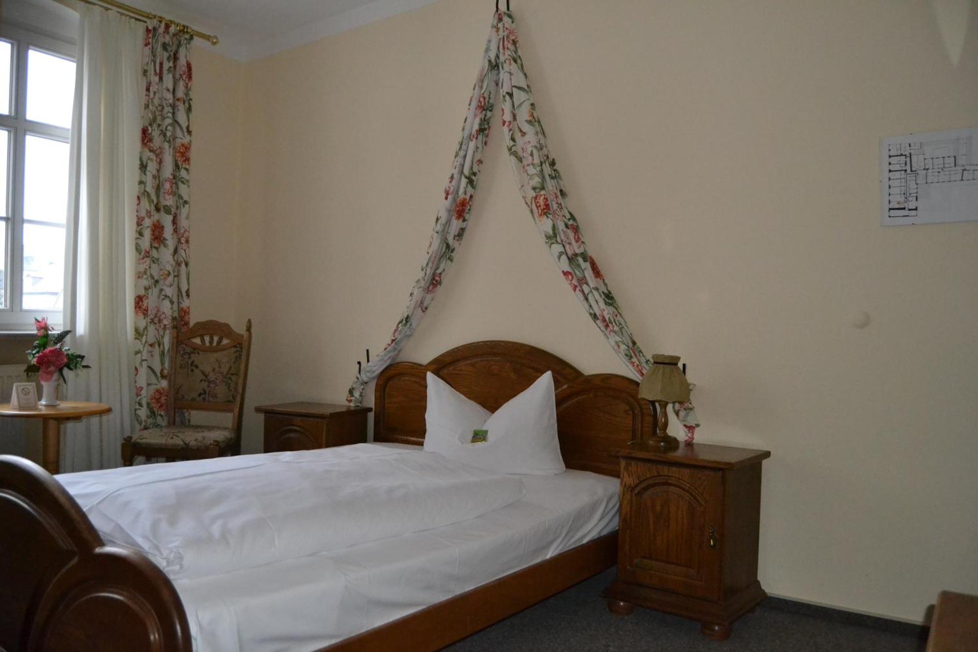 Hotel Anker Saalfeld Saale Habitación foto
