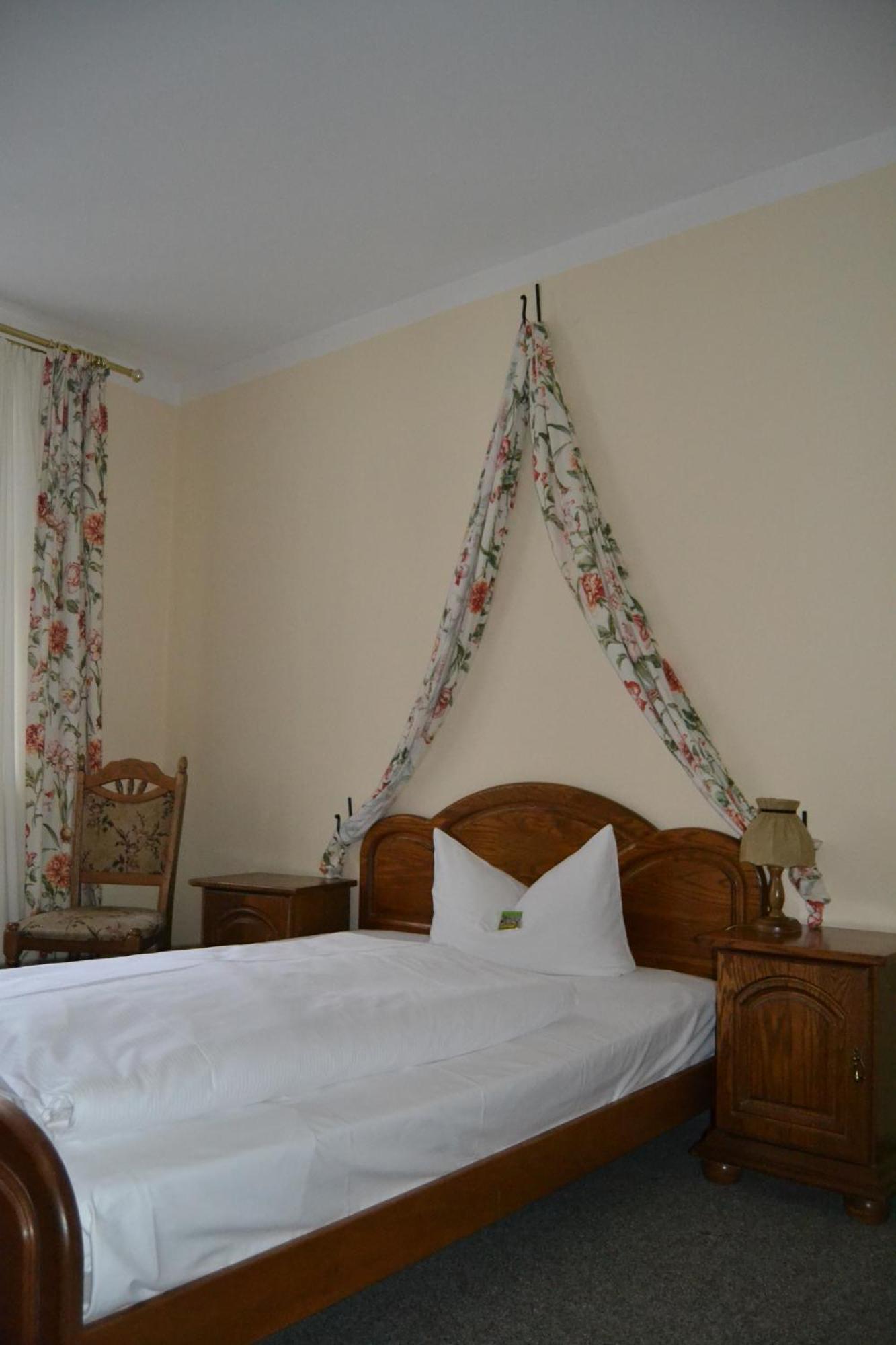Hotel Anker Saalfeld Saale Habitación foto